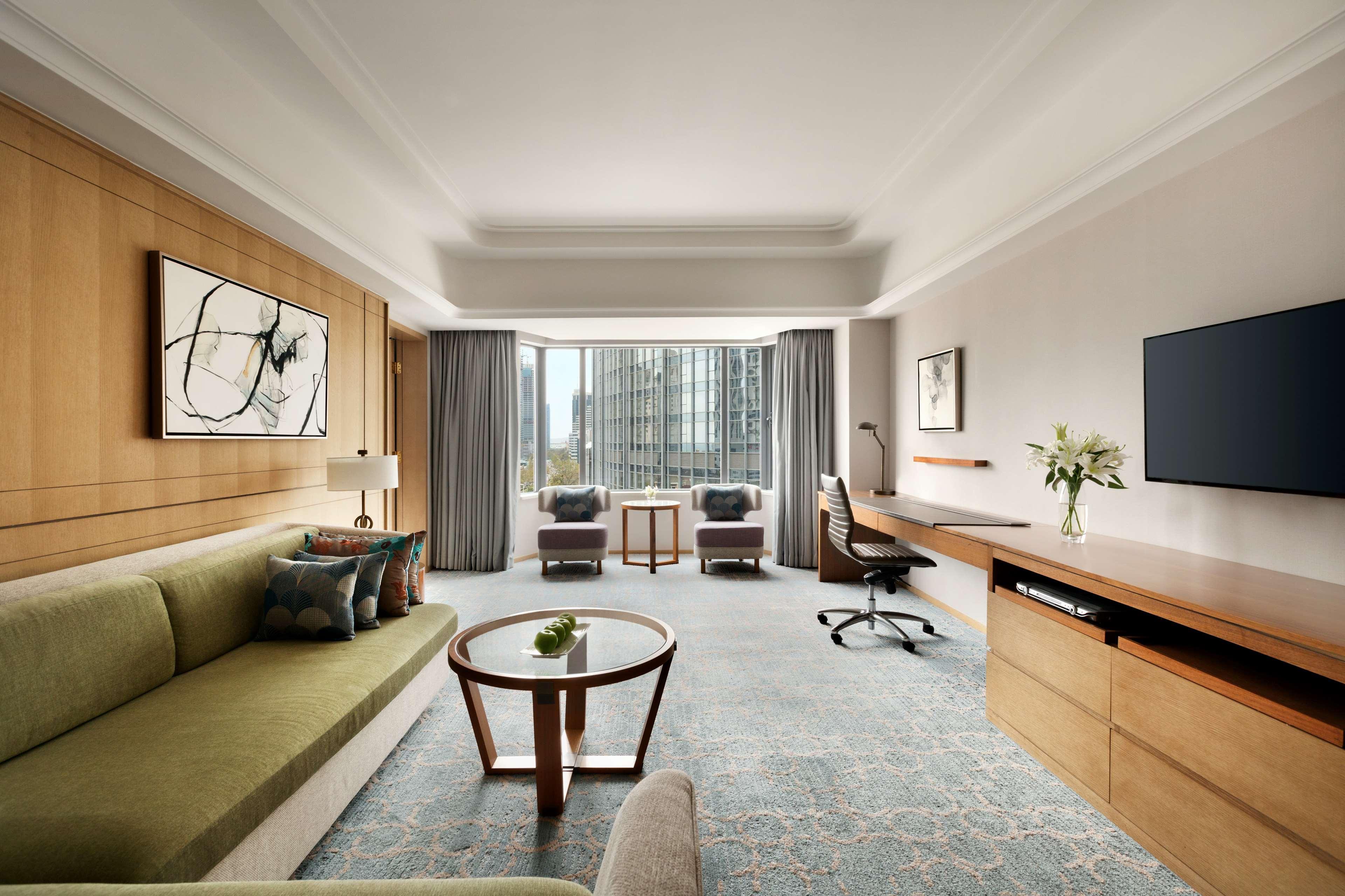 Shangri-la - Fourth Square Hotel 5*
