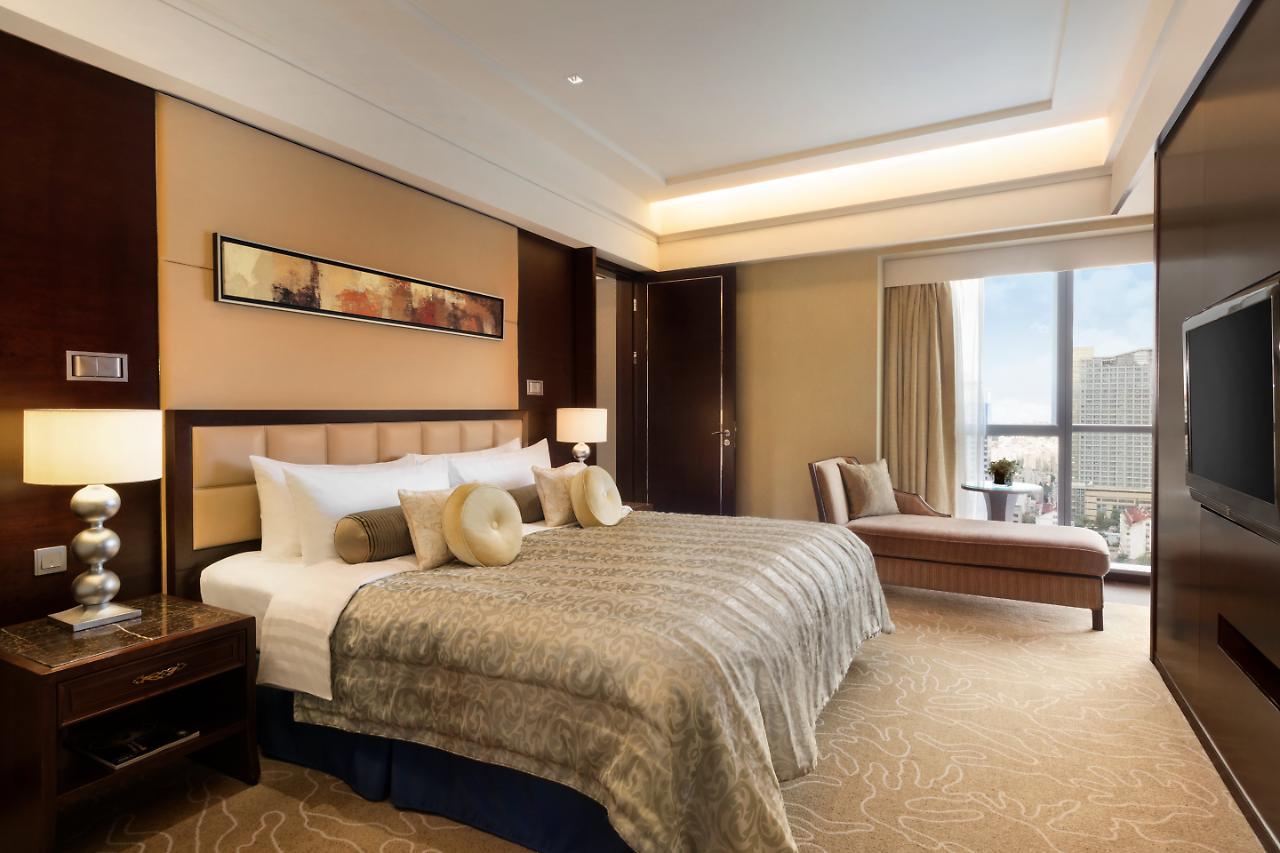 Hotel Shangri-la - Fourth Square
